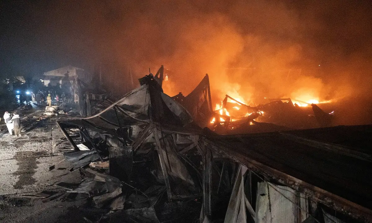 ‘Đêm tận thế’ khi Kabul bị không kích