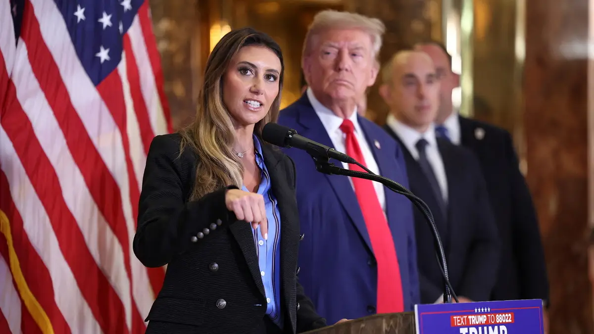‘Mối thù không đội trời chung’ giữa hai đồng minh thân cận của ông Trump